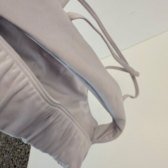 Reebok Lavender Sports Bra Cross Back Straps Cut Out Womens Size M Stretchy - Picture 6 of 8